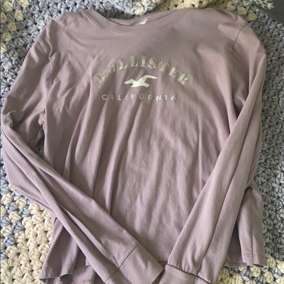 Light purple hollister tee - Picture 1 of 2